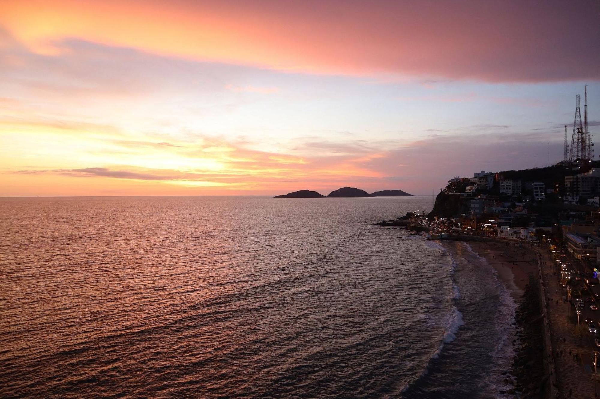 Torre Con Roof Garden Y Piscina Vista Al Mar * Mazatlán